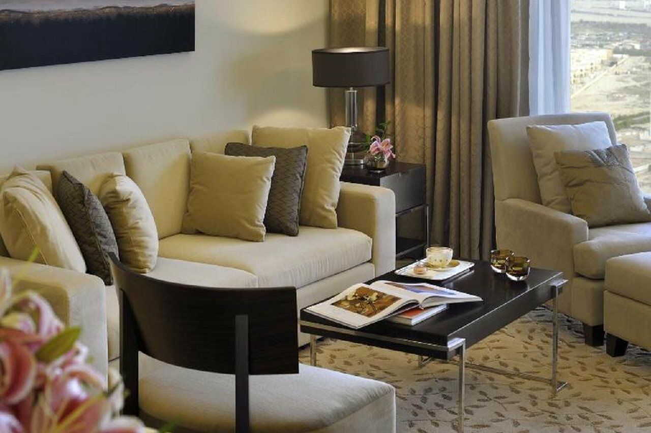 العنوان مول 5* دبي